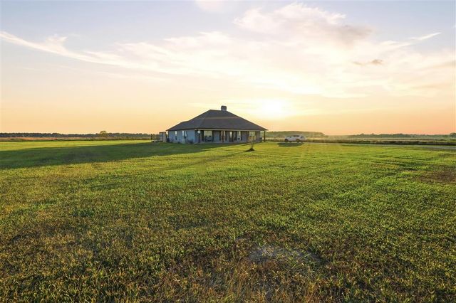 15175 Ardoin Cove Road, Welsh, LA 70591