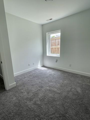 233 Riverside Dr, Nashville, TN 37206