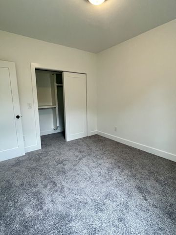 233 Riverside Dr, Nashville, TN 37206