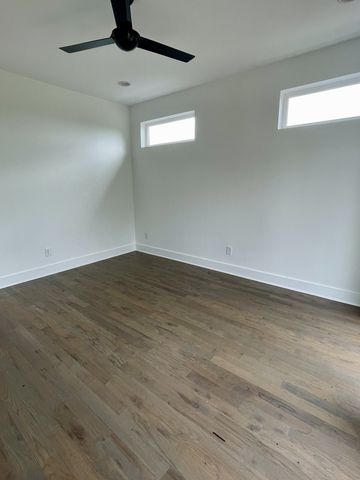 233 Riverside Dr, Nashville, TN 37206