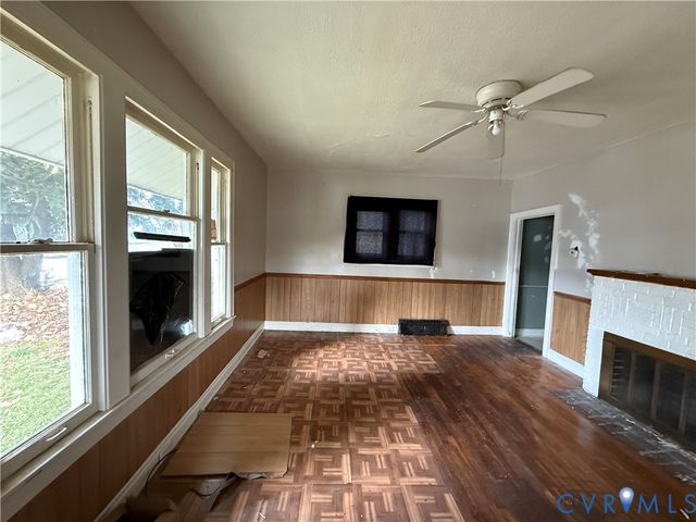 407 Brown Ave, Hopewell, VA 23860