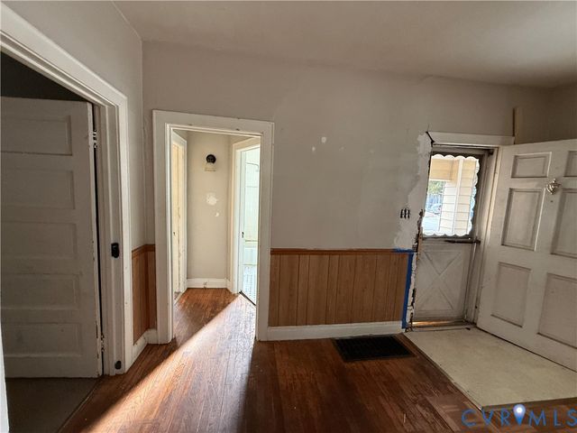 407 Brown Ave, Hopewell, VA 23860