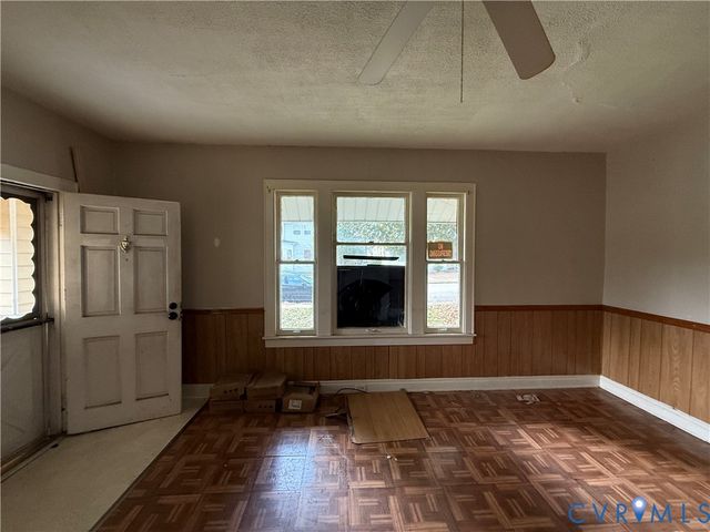 407 Brown Ave, Hopewell, VA 23860