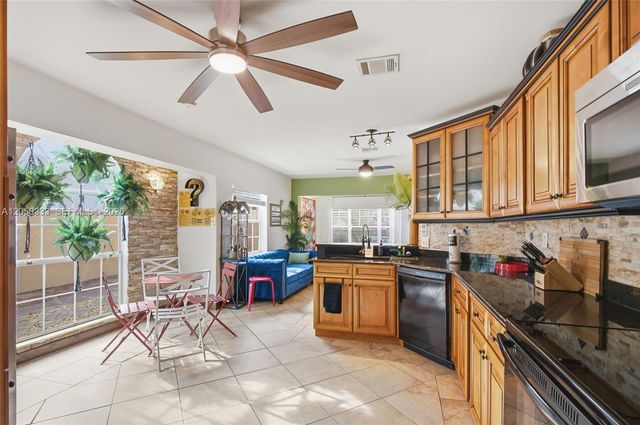 2538 Liberty St, Hollywood, FL 33020