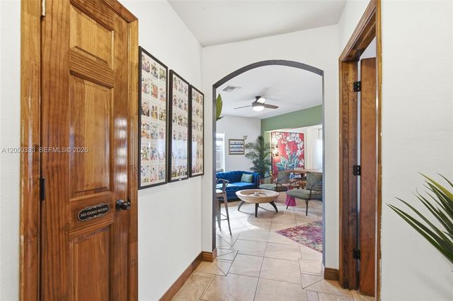 2538 Liberty St, Hollywood, FL 33020