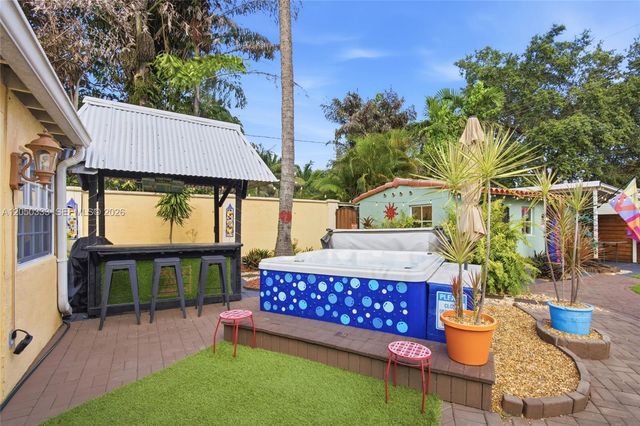 2538 Liberty St, Hollywood, FL 33020