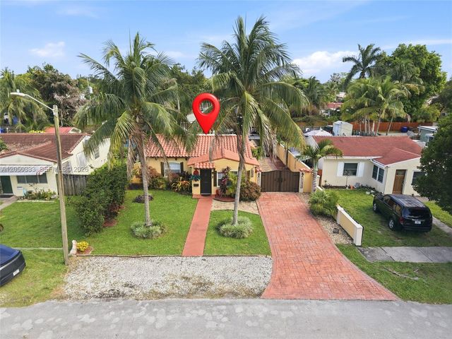 2538 Liberty St, Hollywood, FL 33020