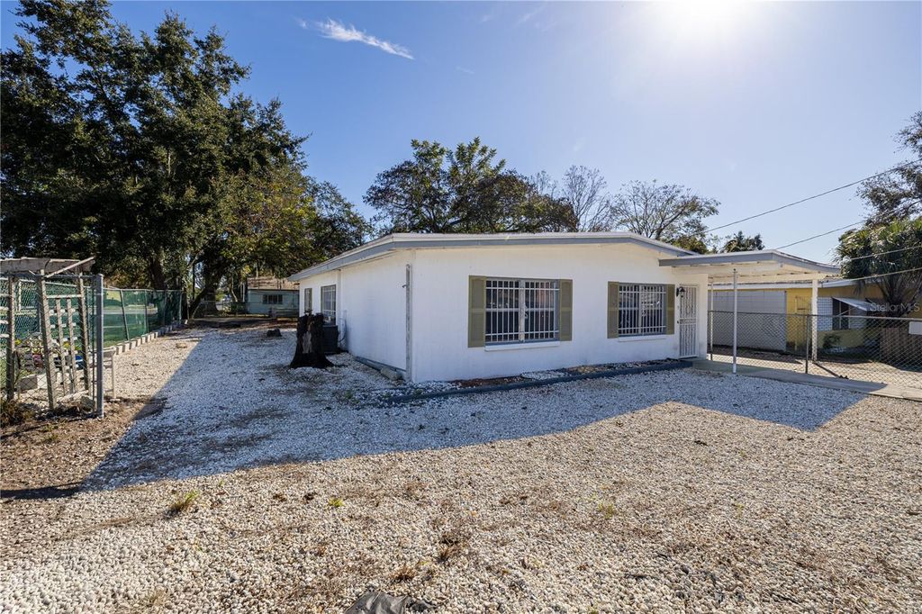 Image 20 of property listing at 1401 WILTON AVENUE, Orlando, FL 32805