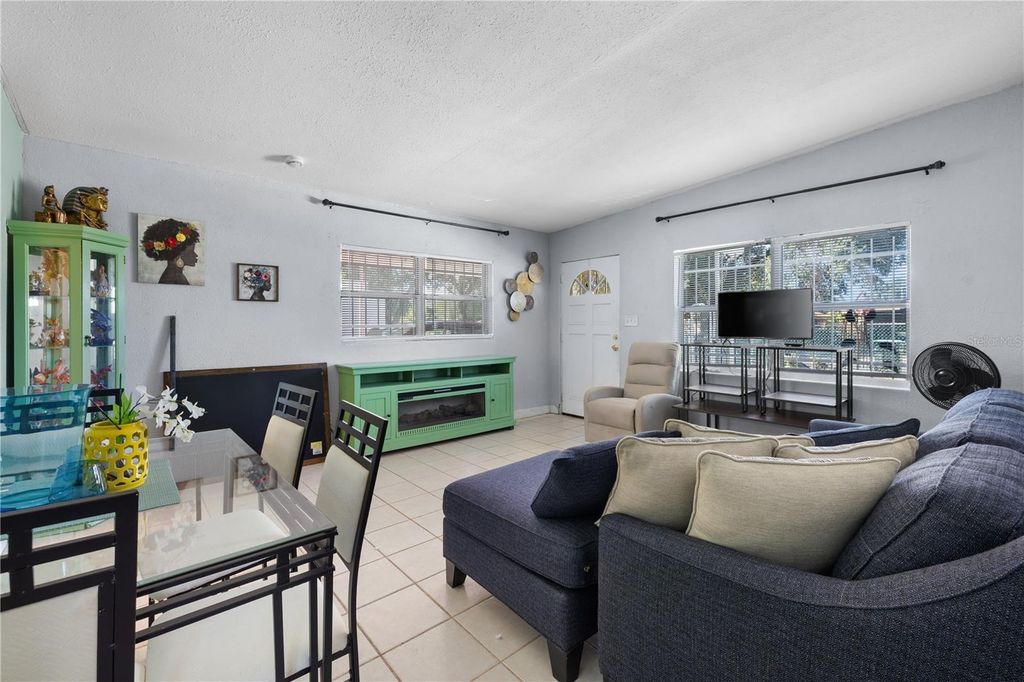 Image 4 of property listing at 1401 WILTON AVENUE, Orlando, FL 32805