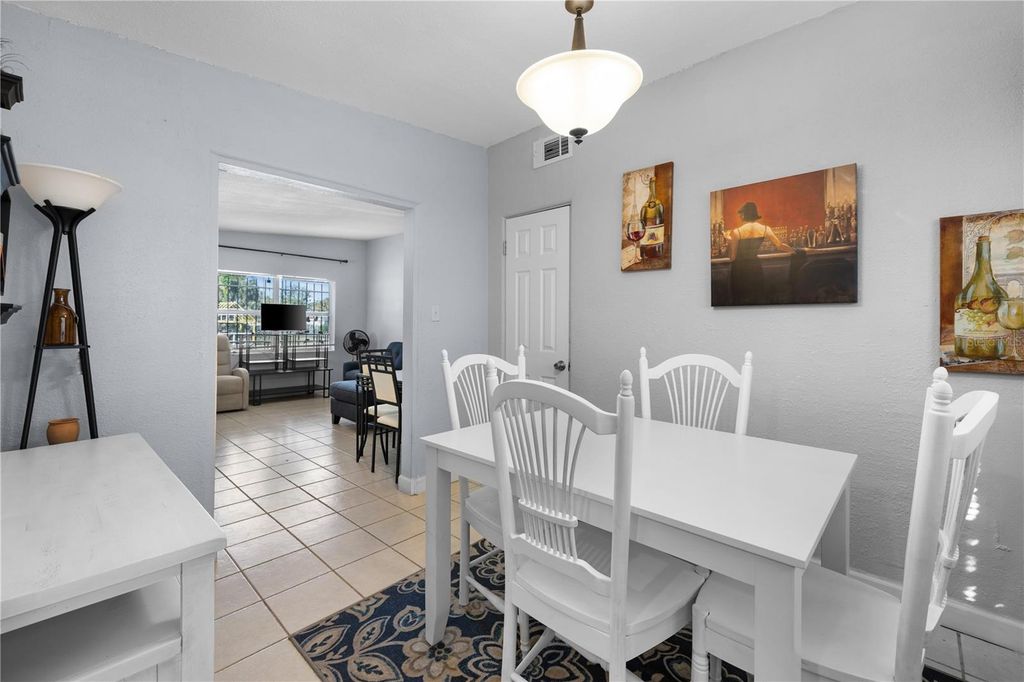 Image 7 of property listing at 1401 WILTON AVENUE, Orlando, FL 32805