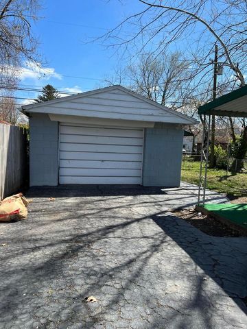 484 S Hampton Road, Columbus, OH 43213