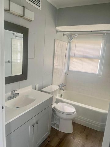 484 S Hampton Road, Columbus, OH 43213