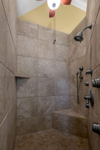 108 Stirling Lane, Versailles, KY 40383