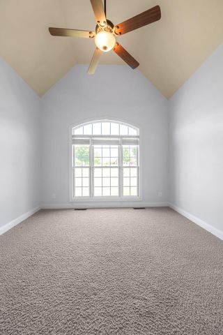 108 Stirling Lane, Versailles, KY 40383