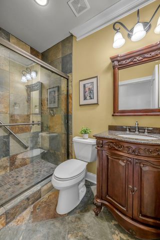 108 Stirling Lane, Versailles, KY 40383