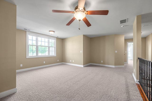 108 Stirling Lane, Versailles, KY 40383