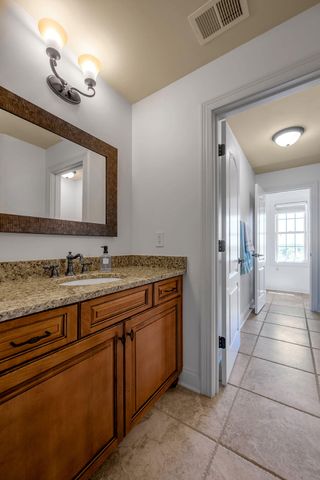 108 Stirling Lane, Versailles, KY 40383