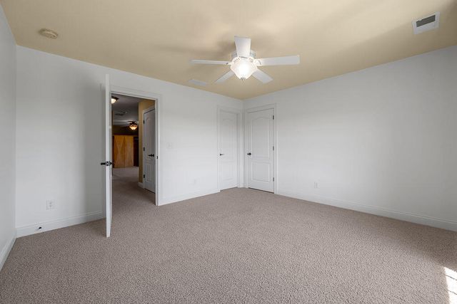 108 Stirling Lane, Versailles, KY 40383