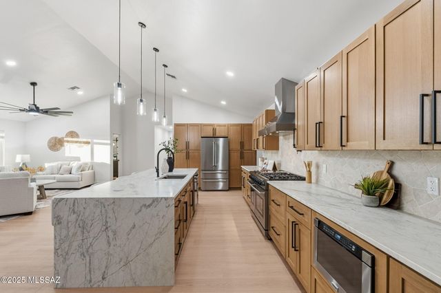 12450 N La Cholla Boulevard, Tucson, AZ 85755