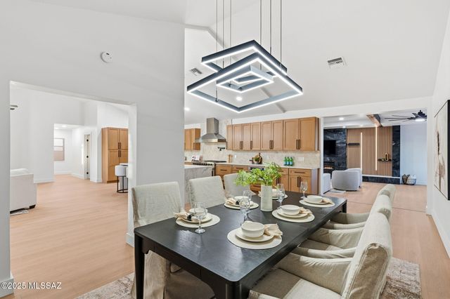 12450 N La Cholla Boulevard, Tucson, AZ 85755