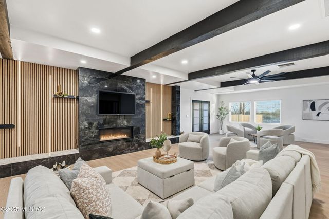 12450 N La Cholla Boulevard, Tucson, AZ 85755