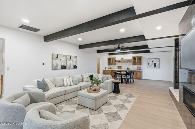 12450 N La Cholla Boulevard, Tucson, AZ 85755