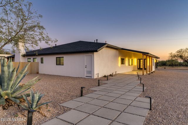 12450 N La Cholla Boulevard, Tucson, AZ 85755