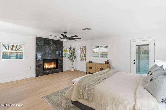 12450 N La Cholla Boulevard, Tucson, AZ 85755