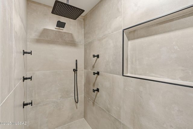 12450 N La Cholla Boulevard, Tucson, AZ 85755