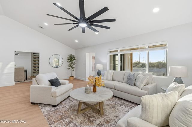 12450 N La Cholla Boulevard, Tucson, AZ 85755