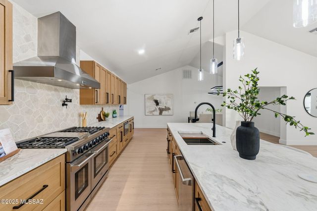 12450 N La Cholla Boulevard, Tucson, AZ 85755