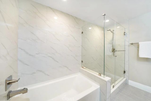 2939 Leeward Avenue 516, Los Angeles, CA 90005