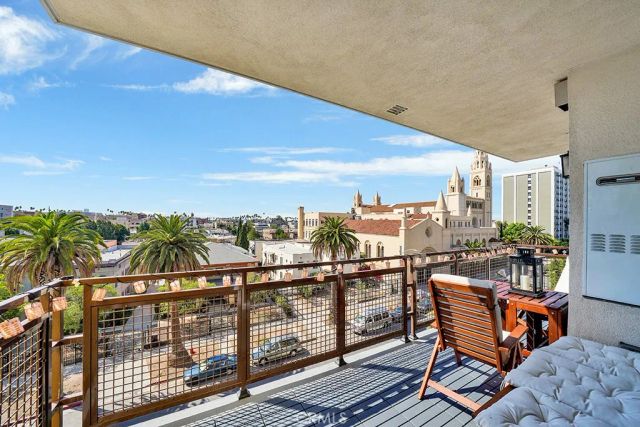 2939 Leeward Avenue 516, Los Angeles, CA 90005