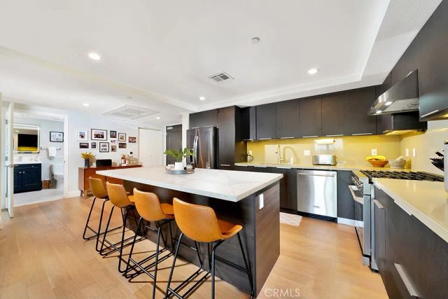 2939 Leeward Avenue 516, Los Angeles, CA 90005