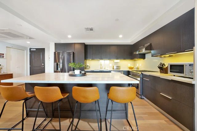 2939 Leeward Avenue 516, Los Angeles, CA 90005