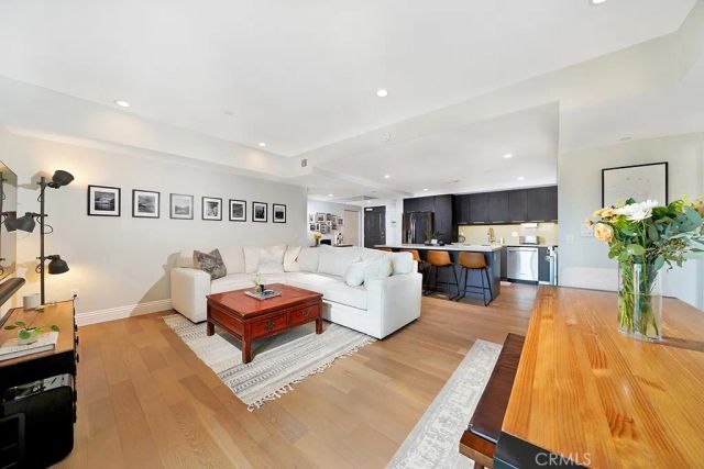 2939 Leeward Avenue 516, Los Angeles, CA 90005