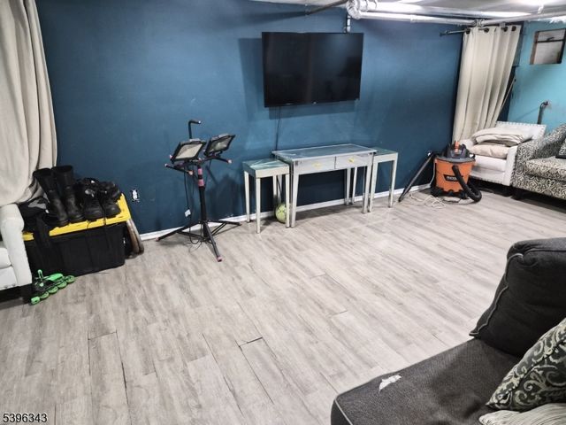 95 Farragut Rd, North Plainfield Boro, NJ 07062