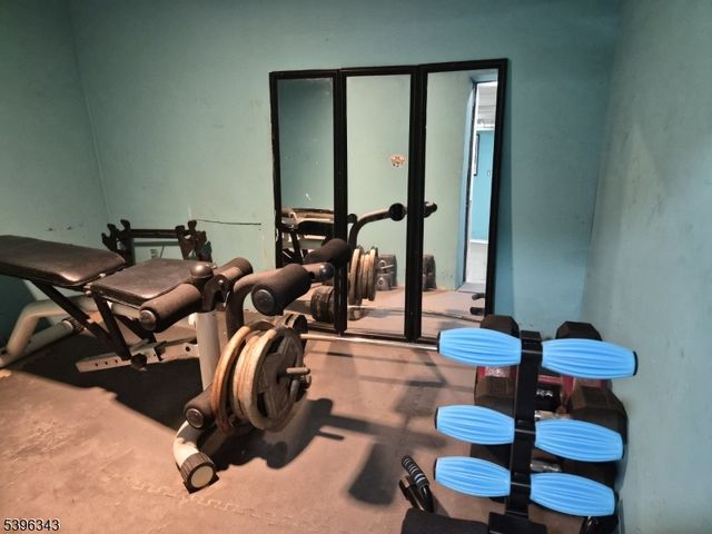 95 Farragut Rd, North Plainfield Boro, NJ 07062