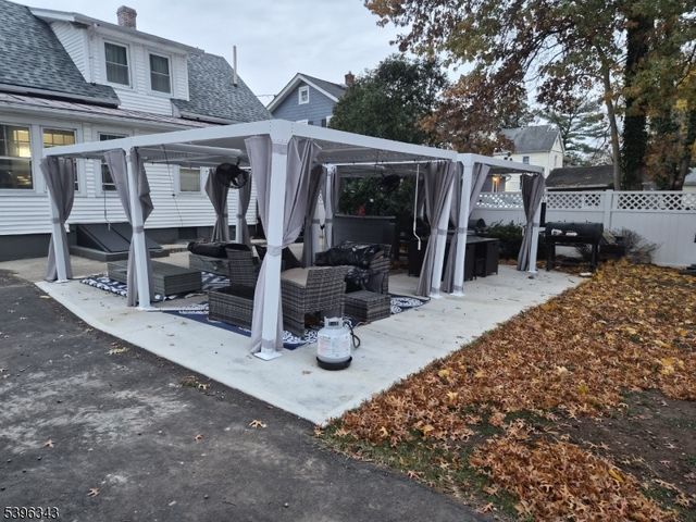 95 Farragut Rd, North Plainfield Boro, NJ 07062