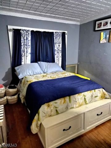 95 Farragut Rd, North Plainfield Boro, NJ 07062