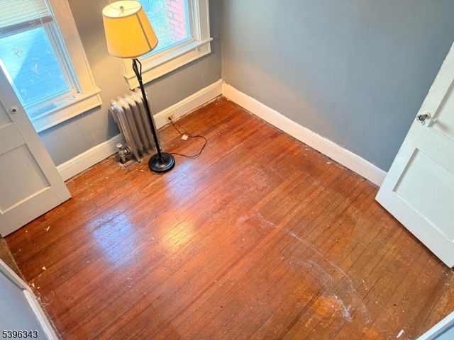 95 Farragut Rd, North Plainfield Boro, NJ 07062