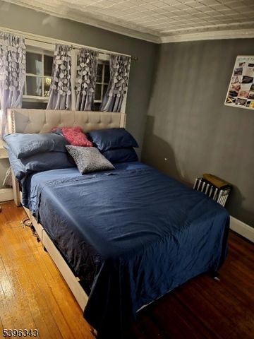 95 Farragut Rd, North Plainfield Boro, NJ 07062