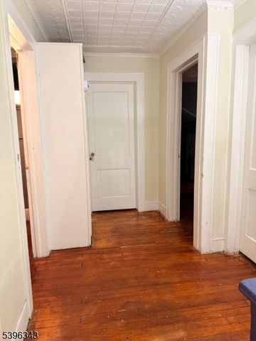 95 Farragut Rd, North Plainfield Boro, NJ 07062