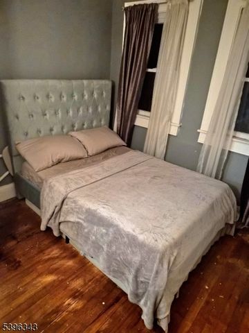 95 Farragut Rd, North Plainfield Boro, NJ 07062