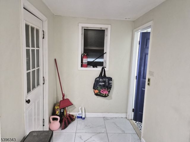 95 Farragut Rd, North Plainfield Boro, NJ 07062