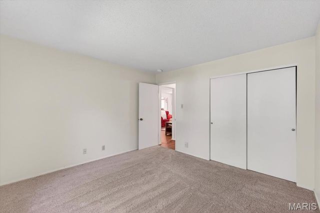 1262 Coral Bells Court, St Louis, MO 63146