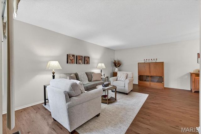 1262 Coral Bells Court, St Louis, MO 63146