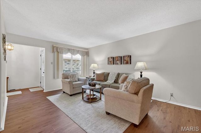 1262 Coral Bells Court, St Louis, MO 63146