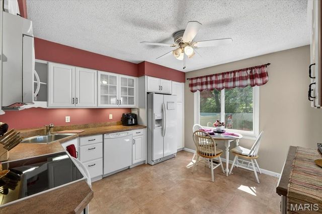 1262 Coral Bells Court, St Louis, MO 63146