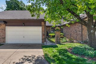 1262 Coral Bells Court, St Louis, MO 63146